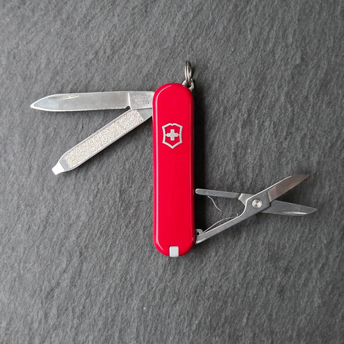 Victorinox classic 58mm - sd, rot