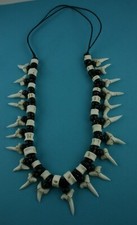 Haizahn Kette Hai Haifischzahnkette  verschiedene Exemplare