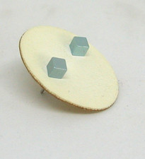 APERO OHRSCHMUCK WÜRFEL 4 mm OHRSTECKER  ALUMINIUM TÜRKIS ELOXIERT EDELSTAHL