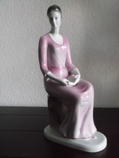 Alte  Porzellan Figur aus