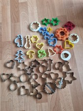 45x Retro Ausstecher Plätzchenform Weihnachten Ostern Bunt Plastik Blech tupper