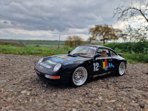 Porsche 911 carrera - 1:18,