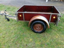 Anhänger offener Kasten mit Zubehör