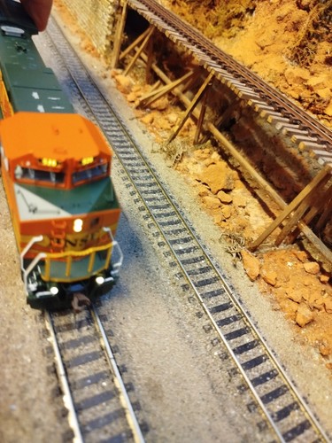 Atlas bnsf dash - 40, dcc