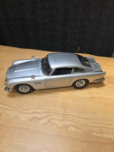 Aston martin eaglemoss - ,