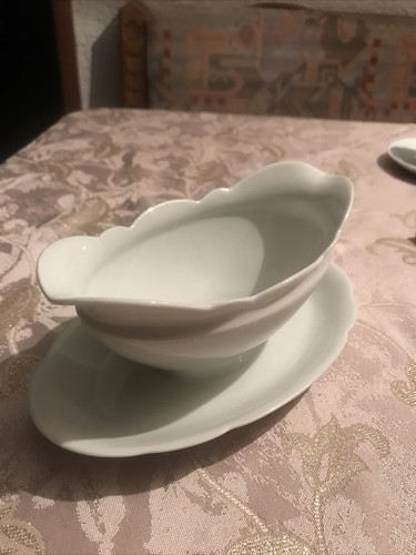 Alte sauciere ganz weiß - alte,