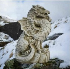 Schuppiger Drachen Statue |