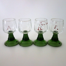 4 kleine Schnapsrömer Schnapsgläser grüner Fuß 70er Jahre Vintage