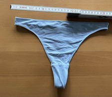 String Hellblau. Größe 40-42