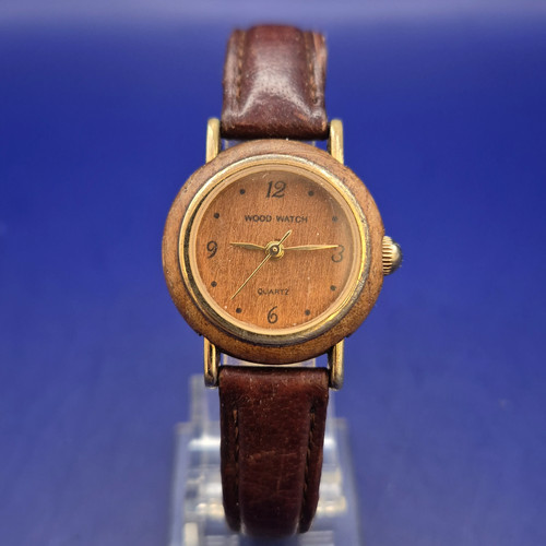 Kleine vintage wood watch - vintage,