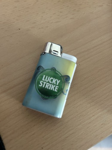 Feuerzeug lucky strike - lucky,