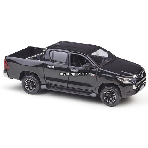 Toyota hilux pickup truck - 1/27,