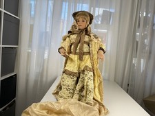  Ute Kase Lepp Künstlerpuppe Porzellan Puppe 72 cm. Leichter Defekt