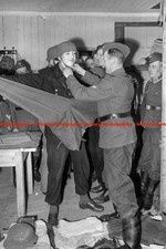 F027742 HJ Empfang Luftwaffe Helfer Uniformen 1943 WWII