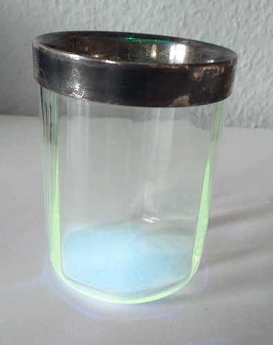 Becher uran glas mit - glas,