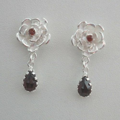 Rosen ohrstecker granat rose - ohrstecker,