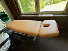 Behandlungsliege für Physiotherapie
