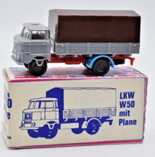 VEB Berlinplast H0 1:87 LKW IFA W50 grau mit Plane braun. OVP. DDR Modell