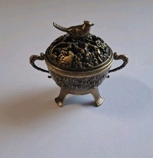 Kleines Messing-Döschen mit