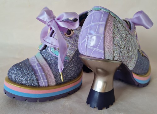 Irregular choice stripes - choice, out"