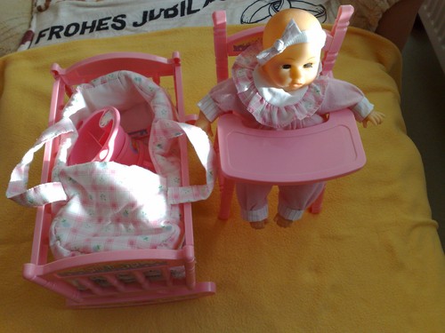 Puppe mit bettchen und - mit,