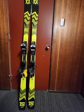 Volkl Racetiger SC W/ VMotion