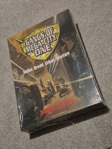 Gangs mega city one judge - mega-city, (judge