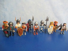 10 Ritter Figuren  Waffen zu