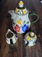 Kaffeeservice aus der Serie Bauernblume von Villeroy & Boch.