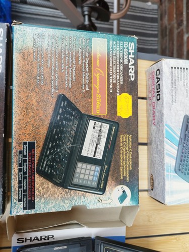 Sharp electronic organizer - electronic,