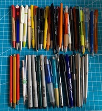 Schreibwaren-Konvolut Kugelschreiber & Co. ca.45Teile