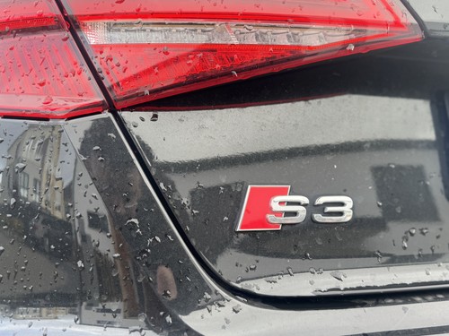 Audi schrift emblem - audi,