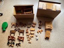 Holzbauernhof mit 2 Gebäuden