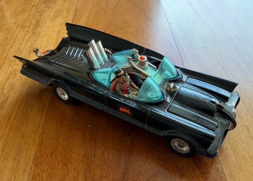 Corgi toys batmobile alte - toys,
