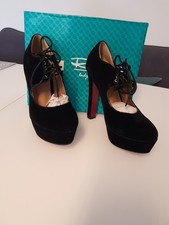 Schwarze high heels mit - high,