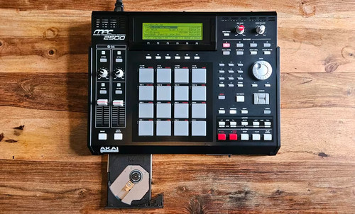 Akai mpc 2500 - akai,