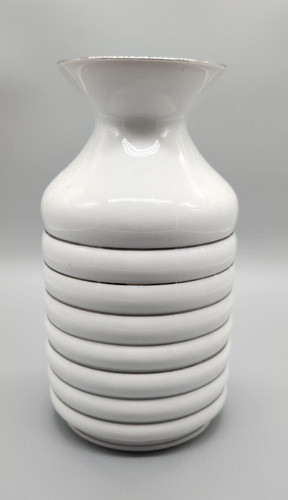 Gdr white art vase - 5.4,