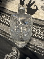 Flasche in Alienform 