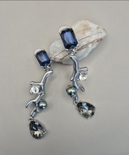 Oscar de la Renta Ohrclips - blaue Kristalle