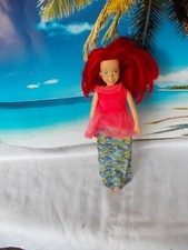 Barbie Puppe, mit rosa