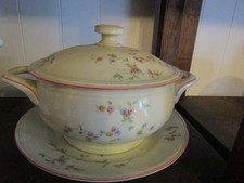 Antik Porzellan Suppenterrine mit Deckel und Unterteller geblümt
