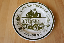 DDR Ehrenteller NVA 4. MOT. SCHÜTZENDIVISION KFZ. DIENST selten Markenporzellan