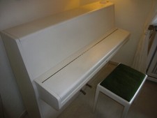 Klavier Ferd.Manthey weiss-seid.matt, Renner Mech., Topzust.  mit orig. Rechnung