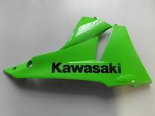 Verkleidung rechts unten grün