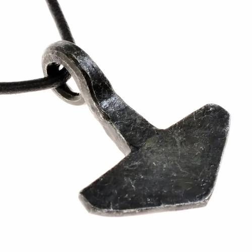 Geschmiedeter eisen mjölnir - geschmiedeter,