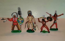 4 DDR Indianer Figuren, Häuptling mit Reparierten Pfeife