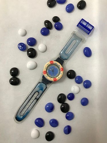 Swatch scuba 200 loomi - scuba,