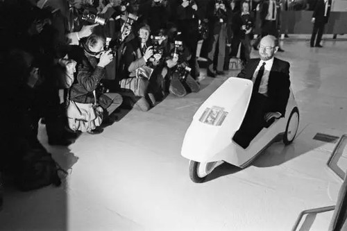 Das neue elektrofahrzeug sir - das,