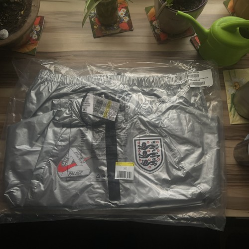 Palace nike england - nike, dri-fit
