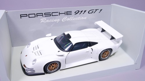 Models porsche 911 gt - 1:18,
